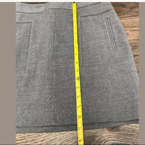 LOFT Women’s Petite Stretch Mini Skirt 2P - Picture 7 of 8